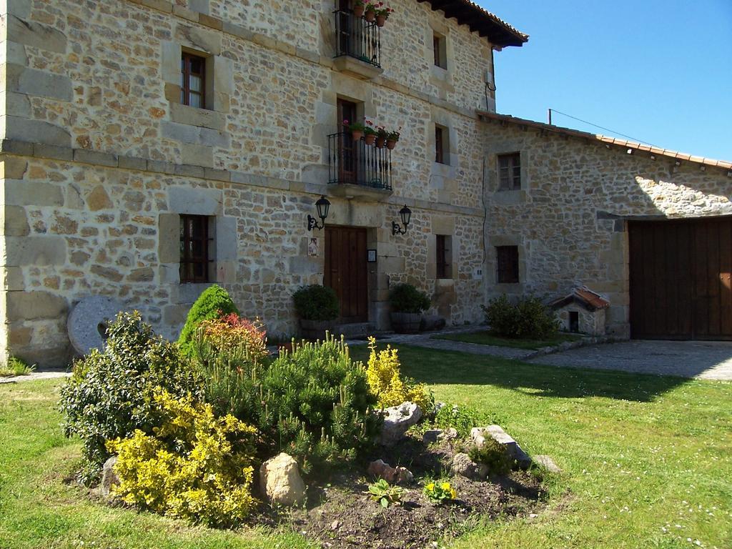 Casa Rural La Toba I Y II Bezana ภายนอก รูปภาพ