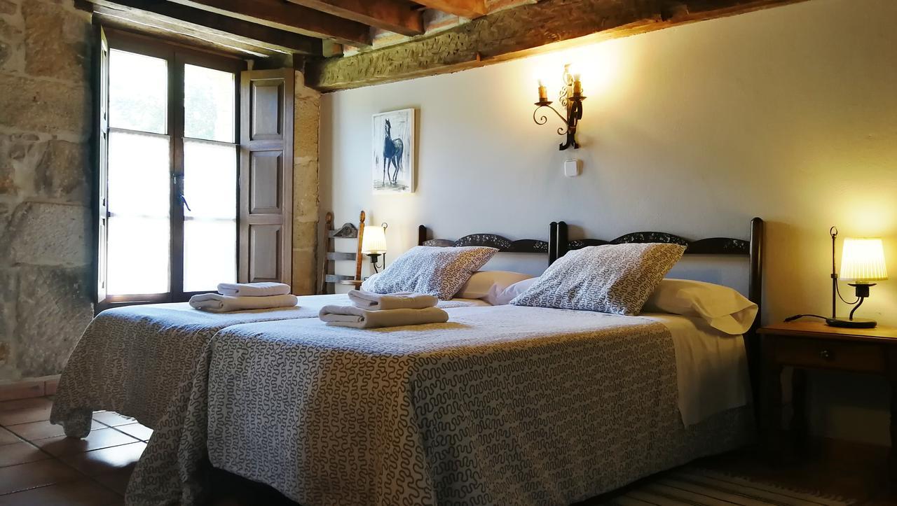Casa Rural La Toba I Y II Bezana ภายนอก รูปภาพ